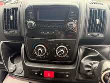 Peugeot Boxer 335 Built for Business BlueHDi L4 