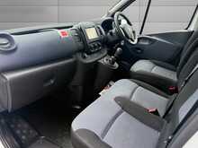 Vauxhall Vivaro 2900 BiTurbo ecoTEC CDTi L2H1 