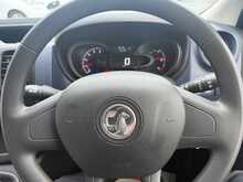 Vauxhall Vivaro 2900 BiTurbo ecoTEC CDTi L2H1 