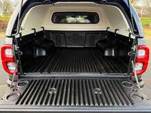 Toyota Hilux Invincible D-4D DC 