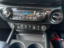 Toyota Hilux Invincible D-4D DC 