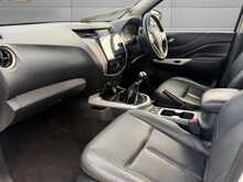 Nissan Navara Tekna dCi DC "Fierce" 