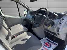 Vauxhall Vivaro 2900 CDTi L2 Combi 