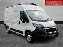 Peugeot Boxer 335 Professional BlueHDi L2H2 