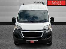 Peugeot Boxer 335 Professional BlueHDi L2H2 