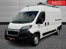 Peugeot Boxer 335 Professional BlueHDi L2H2 