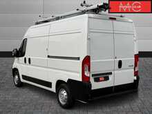 Peugeot Boxer 335 Professional BlueHDi L2H2 