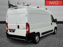Peugeot Boxer 335 Professional BlueHDi L2H2 