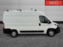 Peugeot Boxer 335 Professional BlueHDi L2H2 