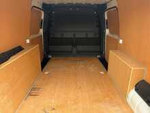 Volkswagen Caddy Maxi C20 Commerce Plus TDI 