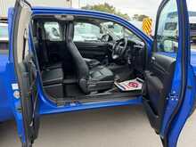 Toyota Hilux Active D-4D Extra Cab 