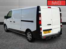 Vauxhall Vivaro 2900 CDTi L2H1 