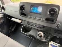 Mercedes-Benz Sprinter 314 Progressive CDI L3 RWD CrewCab 