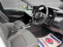 Toyota Corolla VVT-h 