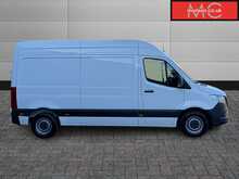 Mercedes-Benz Sprinter 315 CDI Premium FWD L2H3 