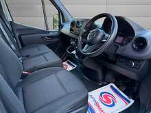 Mercedes-Benz Sprinter 315 CDI Premium FWD L2H3 