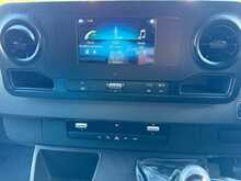 Mercedes-Benz Sprinter 315 CDI Premium FWD L2H3 