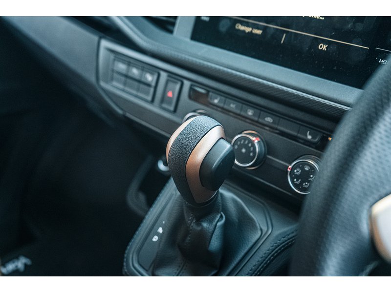 Volkswagen T30 Panel Van Highline LWB 204PS 2.0 TDI DSG