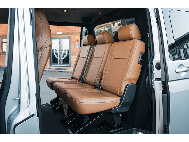 Volkswagen T30 Panel Van Highline LWB 204PS 2.0 TDI DSG