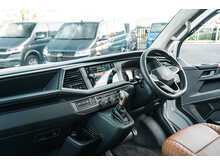 Volkswagen T30 Panel Van Highline LWB 204PS 2.0 TDI DSG