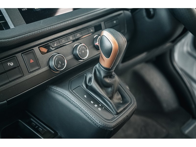 Volkswagen T30 Panel Van Highline LWB 204PS 2.0 TDI DSG