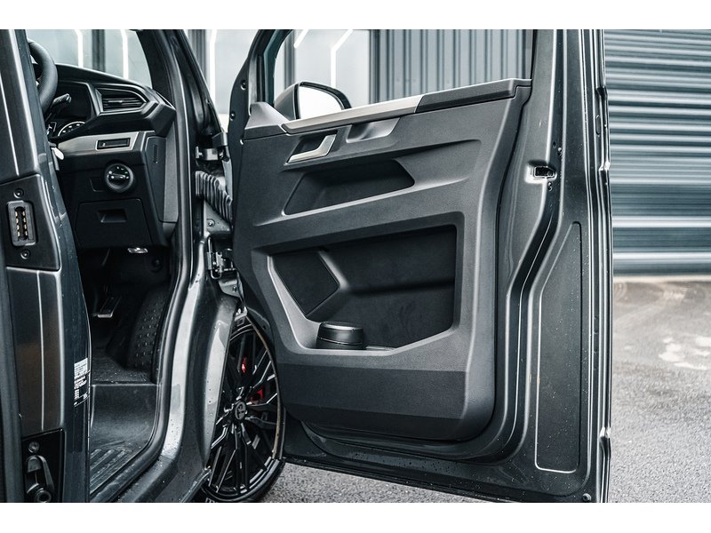 Volkswagen T30 Panel Van Highline LWB 204PS 2.0 TDI DSG