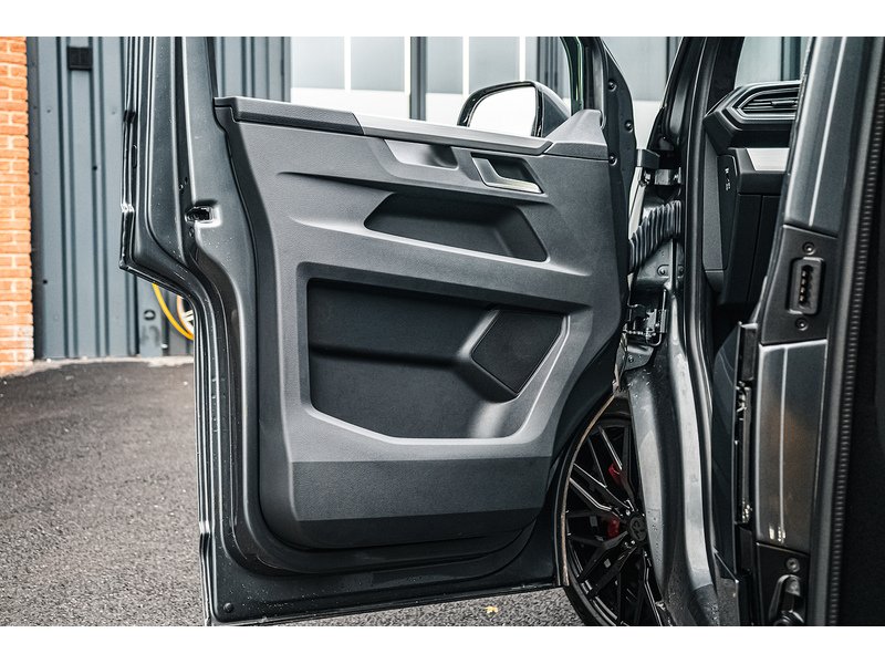 Volkswagen T30 Panel Van Highline LWB 204PS 2.0 TDI DSG