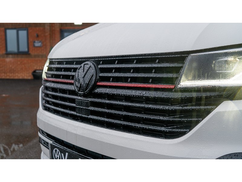 Volkswagen T30 Panel Van Highline LWB 204PS 2.0 TDI DSG
