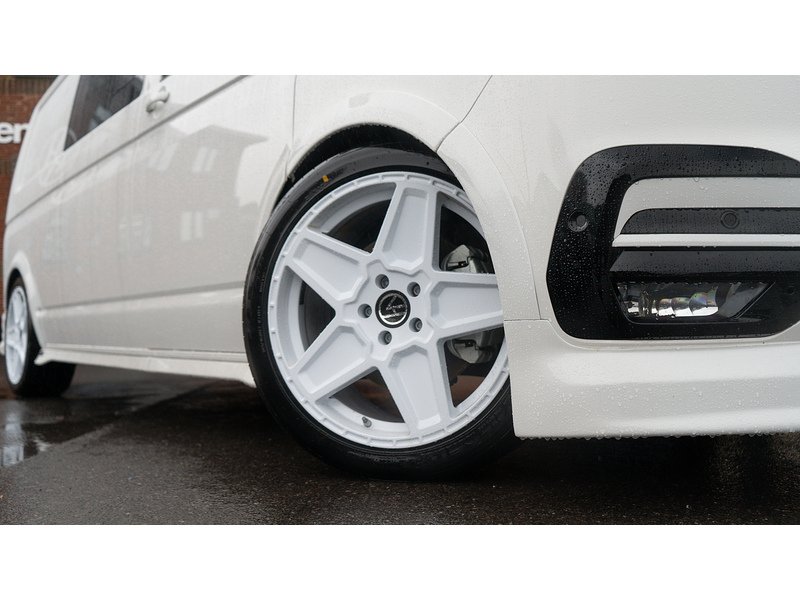 Volkswagen T30 Panel Van Highline LWB 204PS 2.0 TDI DSG