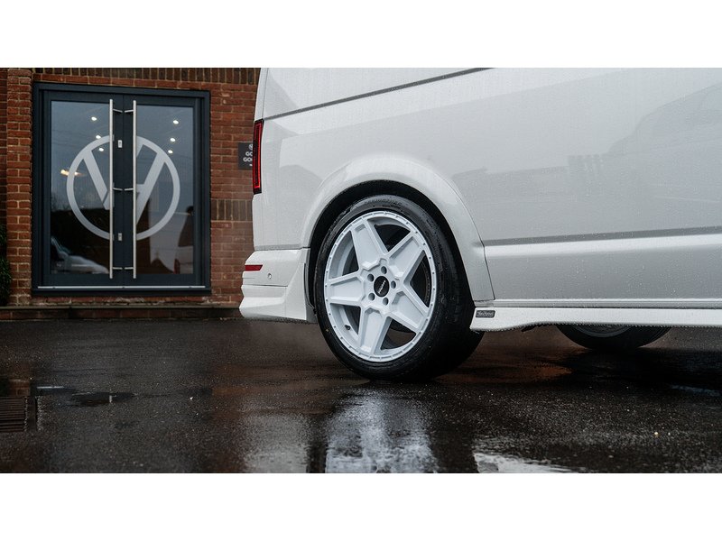 Volkswagen T30 Panel Van Highline LWB 204PS 2.0 TDI DSG