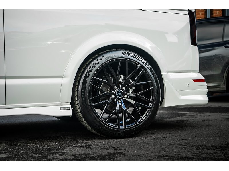 Volkswagen T30 Panel Van Highline LWB 204PS 2.0 TDI DSG