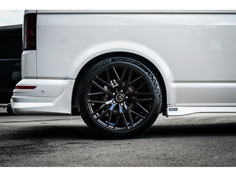 Volkswagen T30 Panel Van Highline LWB 204PS 2.0 TDI DSG