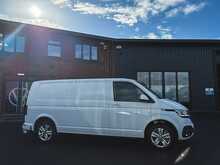 Volkswagen T32 Panel Van Highline LWB 204PS 2.0 TDI DSG
