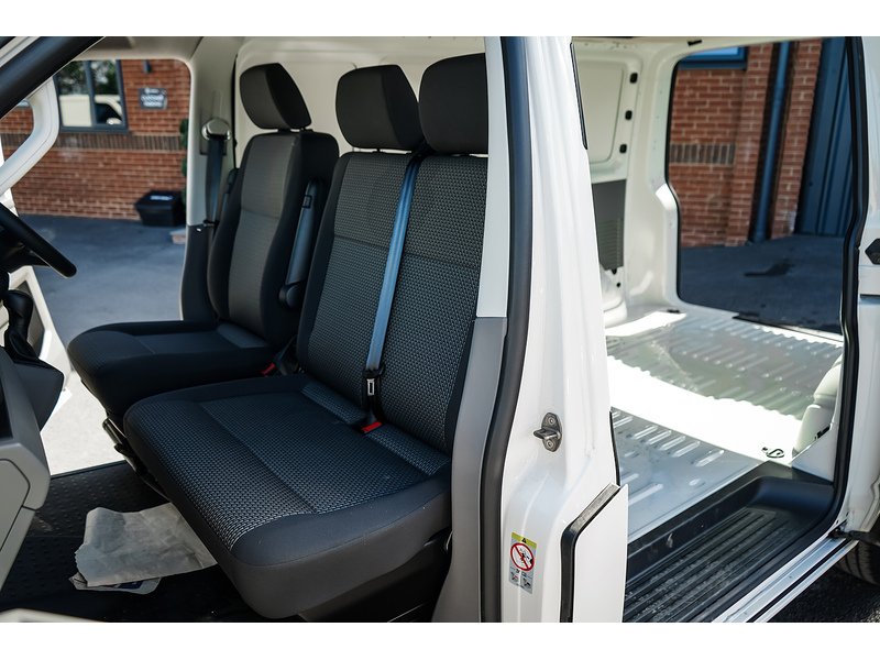 Volkswagen T30 Panel Van Highline SWB 150 PS TDI DSG