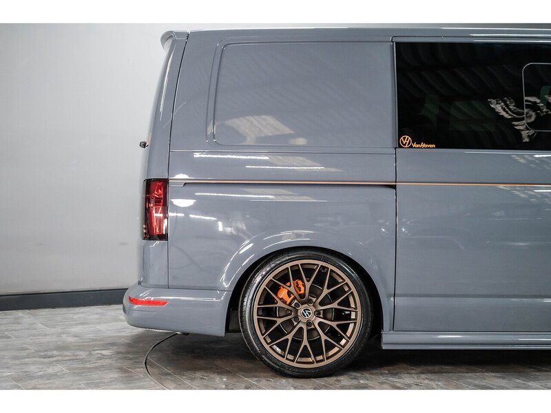 Volkswagen VOLKSWAGEN TRANSPORTER VW T6.1 T32 KOMBI 204 SWB DSG HIGHLINE