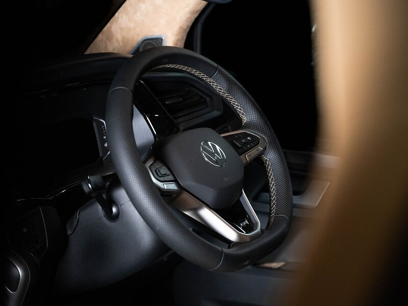 Volkswagen VOLKSWAGEN TRANSPORTER  VW T6.1 T32 KOMBI 204 LWB DSG HIGHLINE