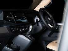 Volkswagen VOLKSWAGEN TRANSPORTER  VW T6.1 T32 KOMBI 204 LWB DSG HIGHLINE