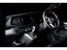 Volkswagen VOLKSWAGEN TRANSPORTER VW T6.1 T32 KOMBI 150 LWB DSG HIGHLINE