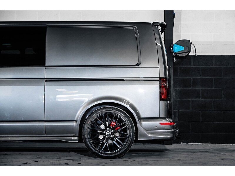 Volkswagen VOLKSWAGEN TRANSPORTER VW T6.1 T32 KOMBI 150 LWB DSG HIGHLINE