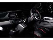 Volkswagen VOLKSWAGEN TRANSPORTER VW T6.1 T32 KOMBI 150 LWB DSG HIGHLINE