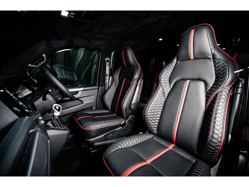 Volkswagen VOLKSWAGEN TRANSPORTER VW T6.1 T32 KOMBI 150 LWB DSG HIGHLINE