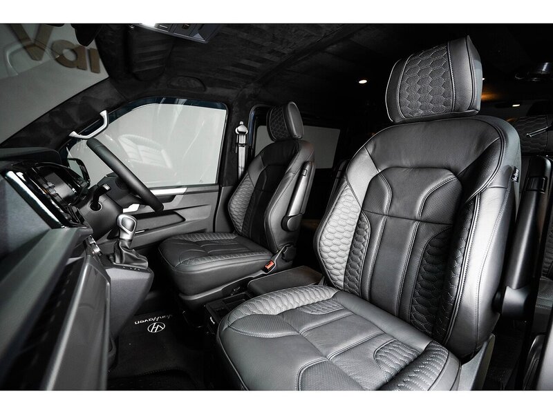 Volkswagen VOLKSWAGEN TRANSPORTER VW T6.1 T32 KOMBI 204 4MOTION LWB DSG HIGHLINE