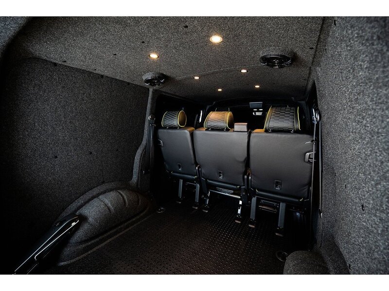 Volkswagen VOLKSWAGEN TRANSPORTER T6.1 T32 KOMBI 150ps SWB DSG HIGHLINE