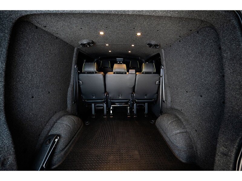 Volkswagen VOLKSWAGEN TRANSPORTER T6.1 T32 KOMBI 150ps SWB DSG HIGHLINE