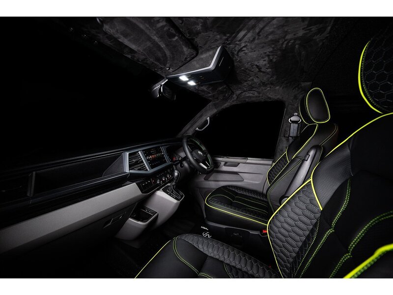 Volkswagen VOLKSWAGEN TRANSPORTER T6.1 T32 KOMBI 150ps SWB DSG HIGHLINE