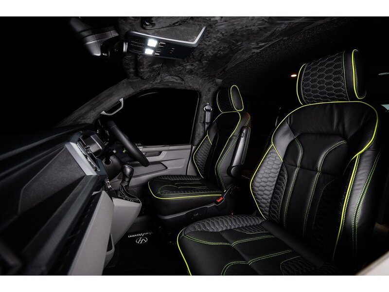 Volkswagen VOLKSWAGEN TRANSPORTER T6.1 T32 KOMBI 150ps SWB DSG HIGHLINE