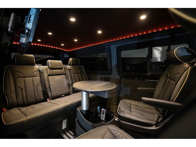 Volkswagen VOLKSWAGEN TRANSPORTER T6.1 T32 TAX EFFICIENT VW CARAVELLE 150 LWB DSG HIGHLINE