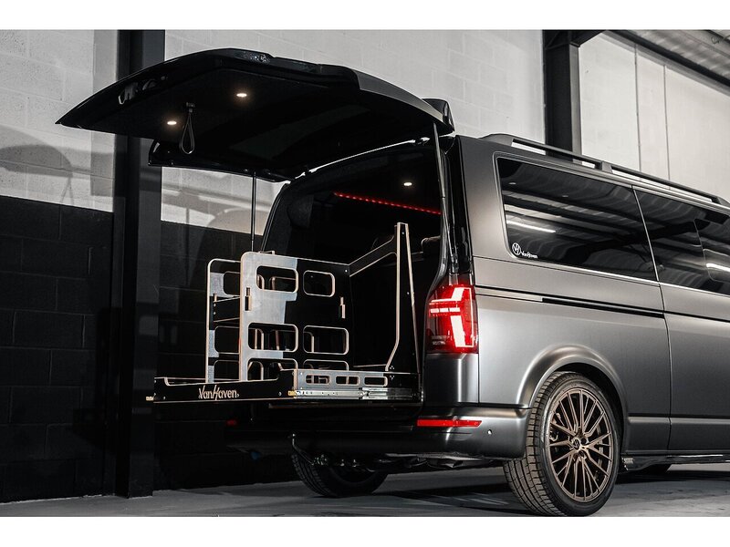 Volkswagen VOLKSWAGEN TRANSPORTER T6.1 T32 TAX EFFICIENT VW CARAVELLE 150 LWB DSG HIGHLINE