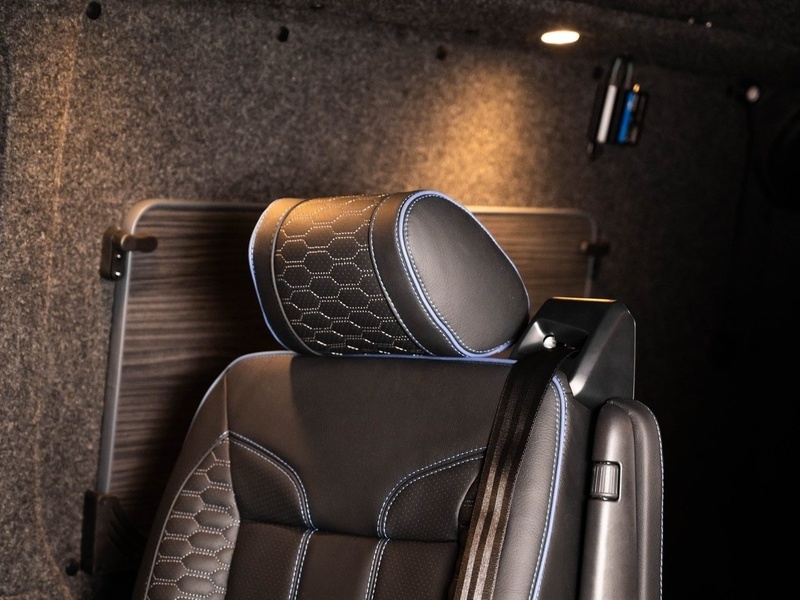 Volkswagen VOLKSWAGEN TRANSPORTER VW T6.1 T32 KOMBI 150 LWB DSG HIGHLINE