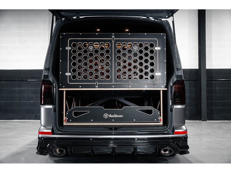 Volkswagen VOLKSWAGEN TRANSPORTER VW T6.1 T32 KOMBI 204 LWB DSG HIGHLINE